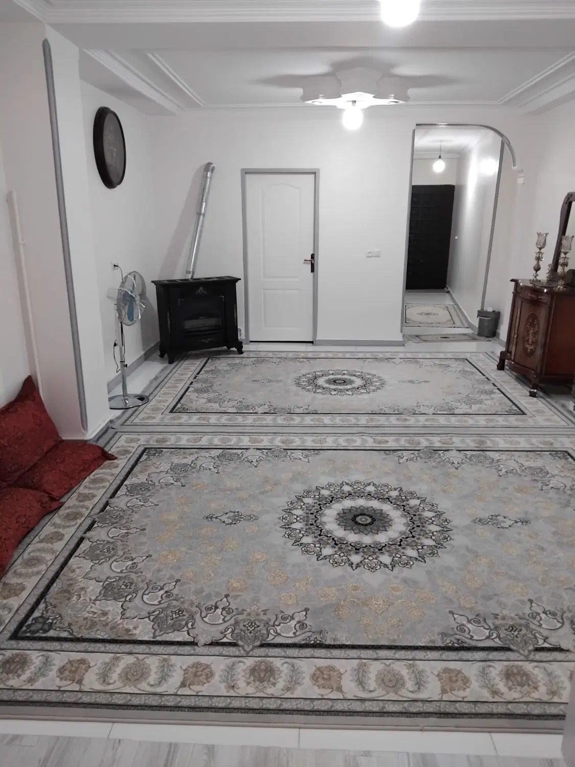 ۶۸ متر یه خواب طبقه چهارم با آسانسور
