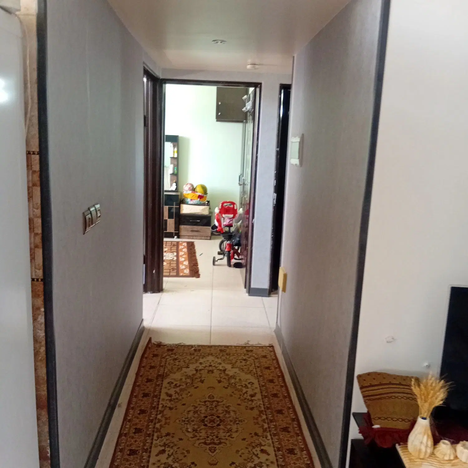 ۷۸ متری آسانسور و پارکینگ مسقف و انباری