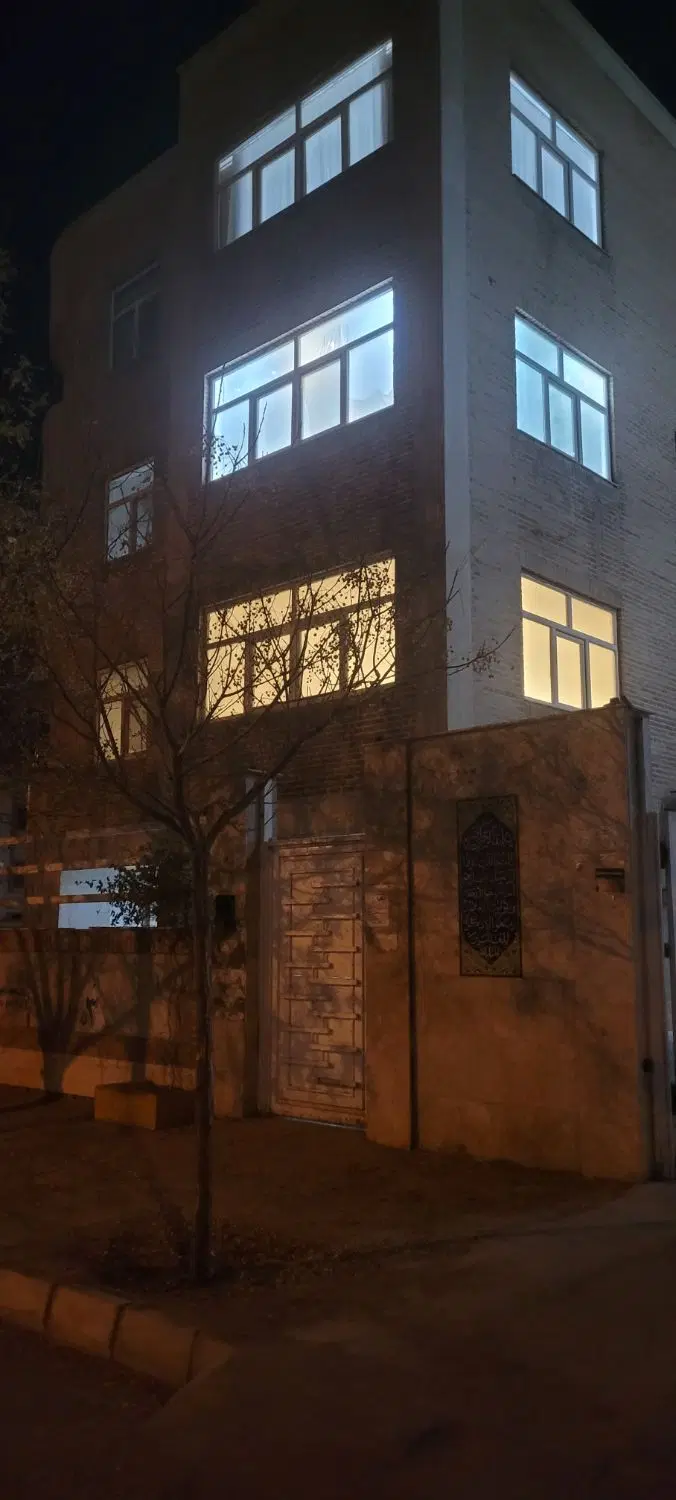 آپارتمان مجتمع گل سرخ