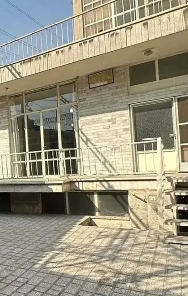 خانه قدیمی - کلنگی - قابل سکونت
