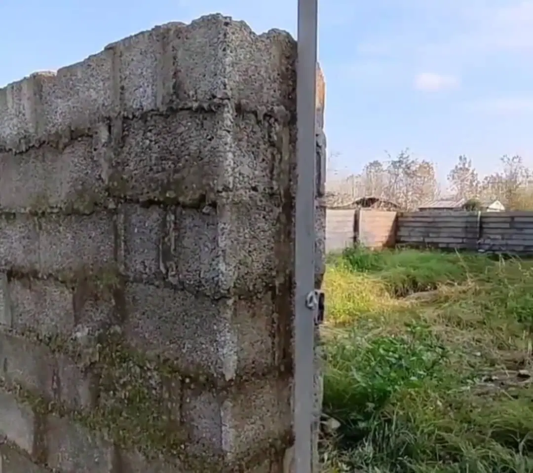 ۴ دیواری ۲۵۰ متر گیلان