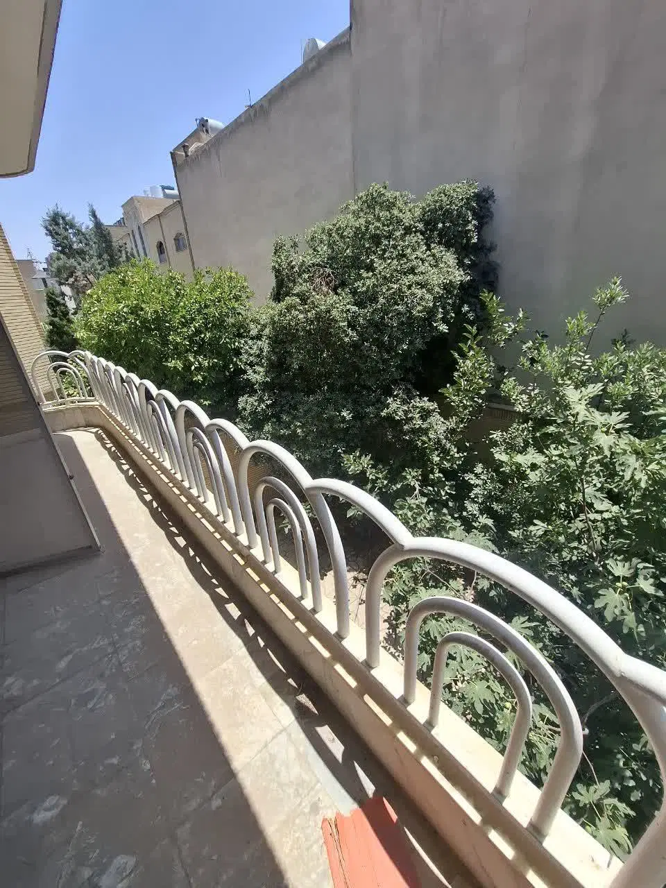 خانه ویلایی ۲طبقه اماده سکونت مهران مهراباد