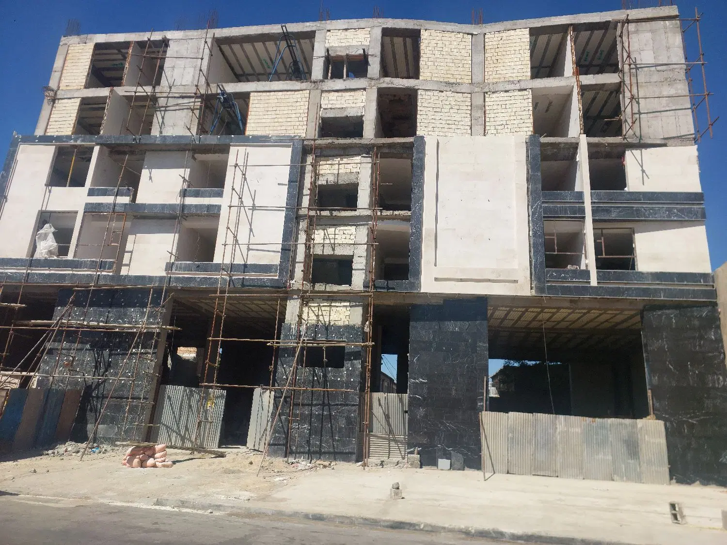 فروش هتل 3ستاره در شیراز خیابان تختی
