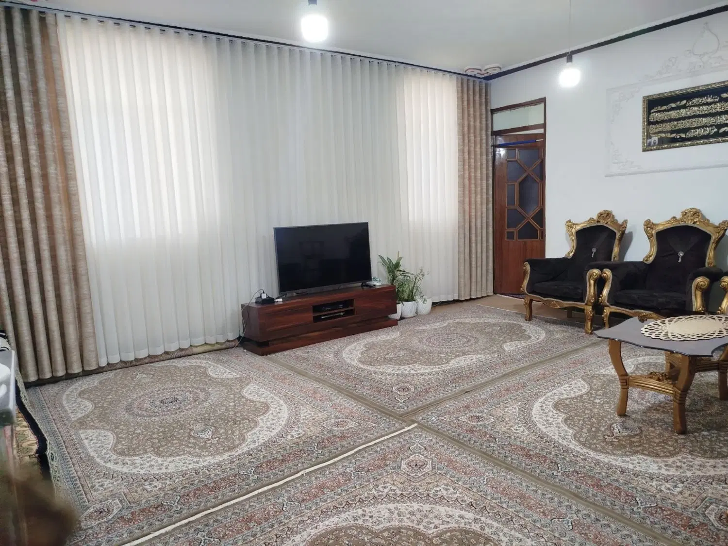 خانه ۱۰۰ متری قلیان