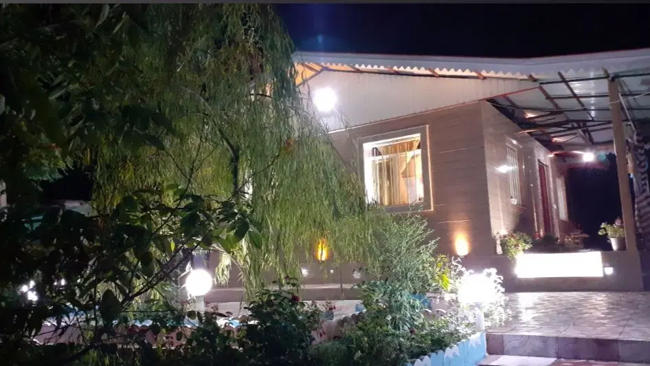 ویلا دربست لب دریا