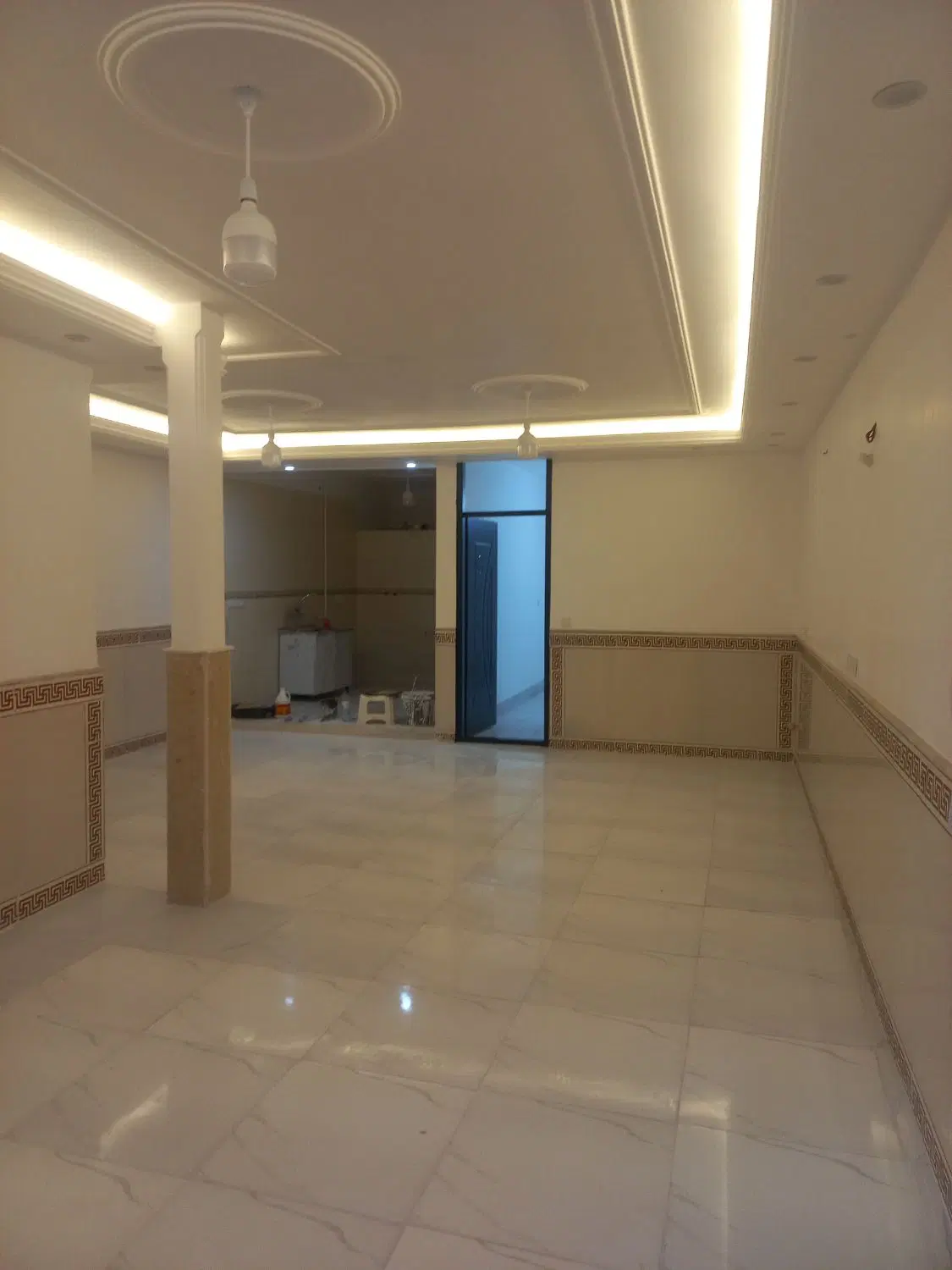 واحد۱۲۰ متری راه جدا همکف