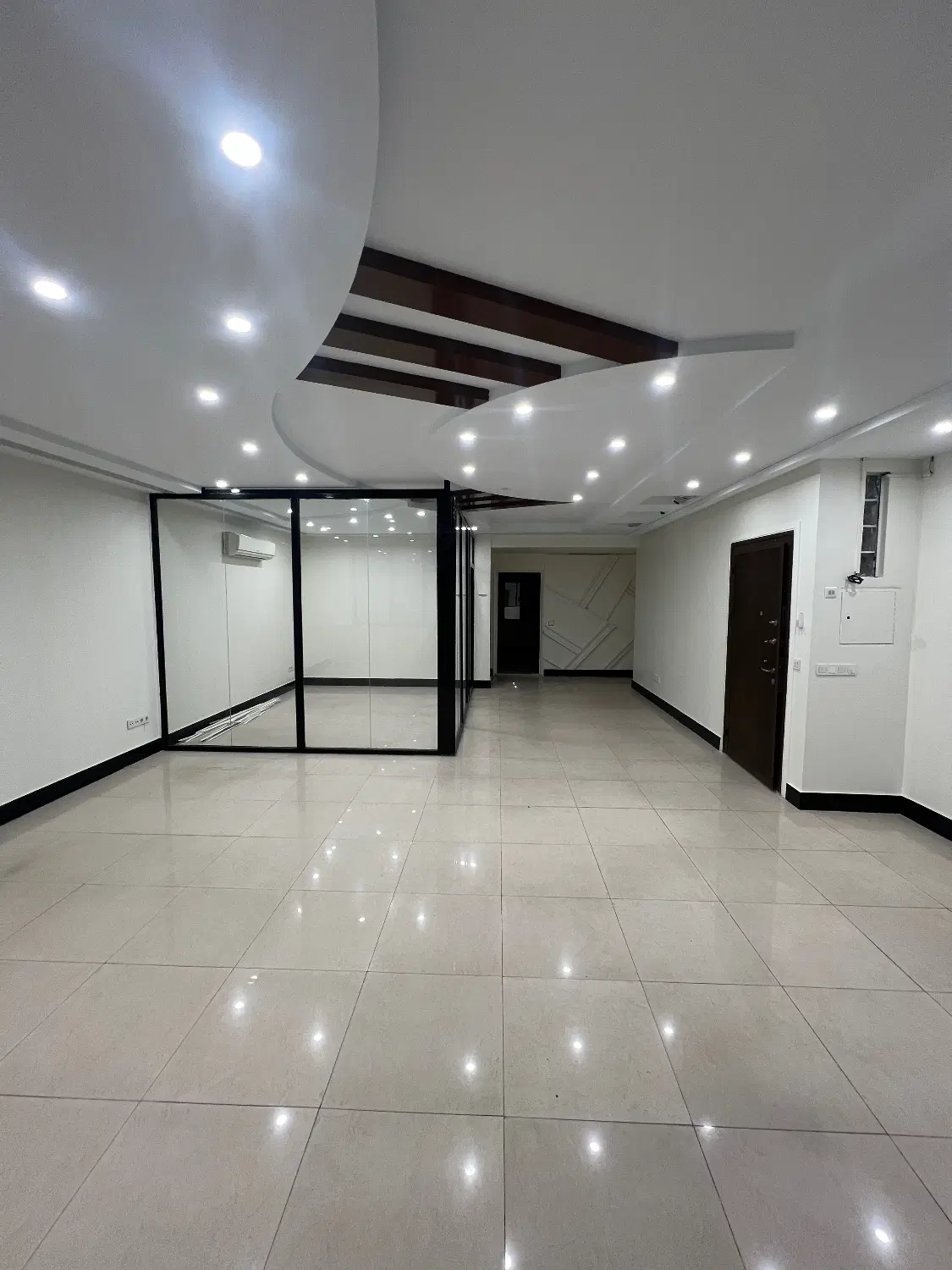 اجاره مستغلات اداری سعادت‌آباد شهرک۳۵۰ تا ۱۷۰۰ متر