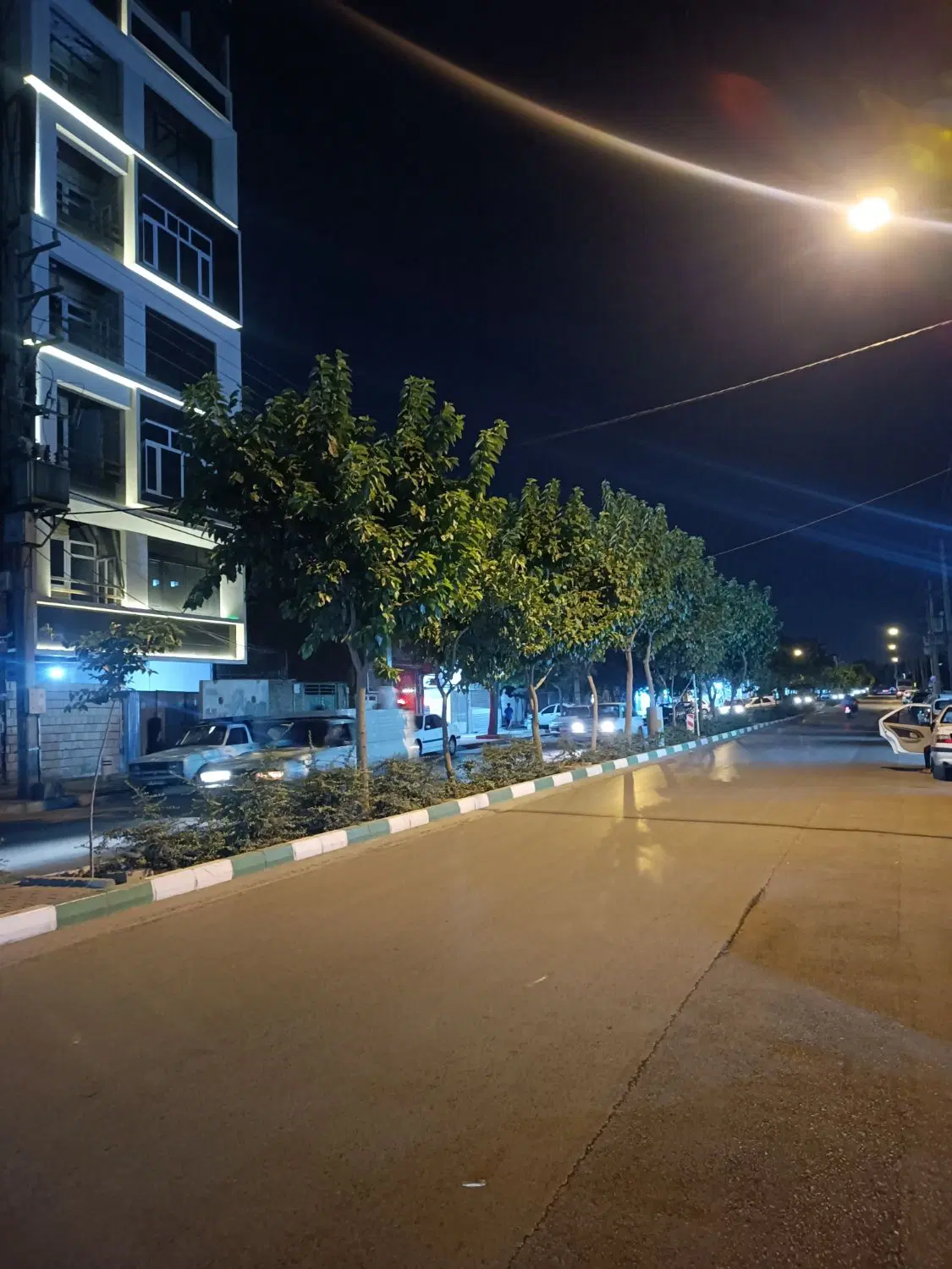 آپارتمان ۱۱۰ متری توس ۳۳ شکری