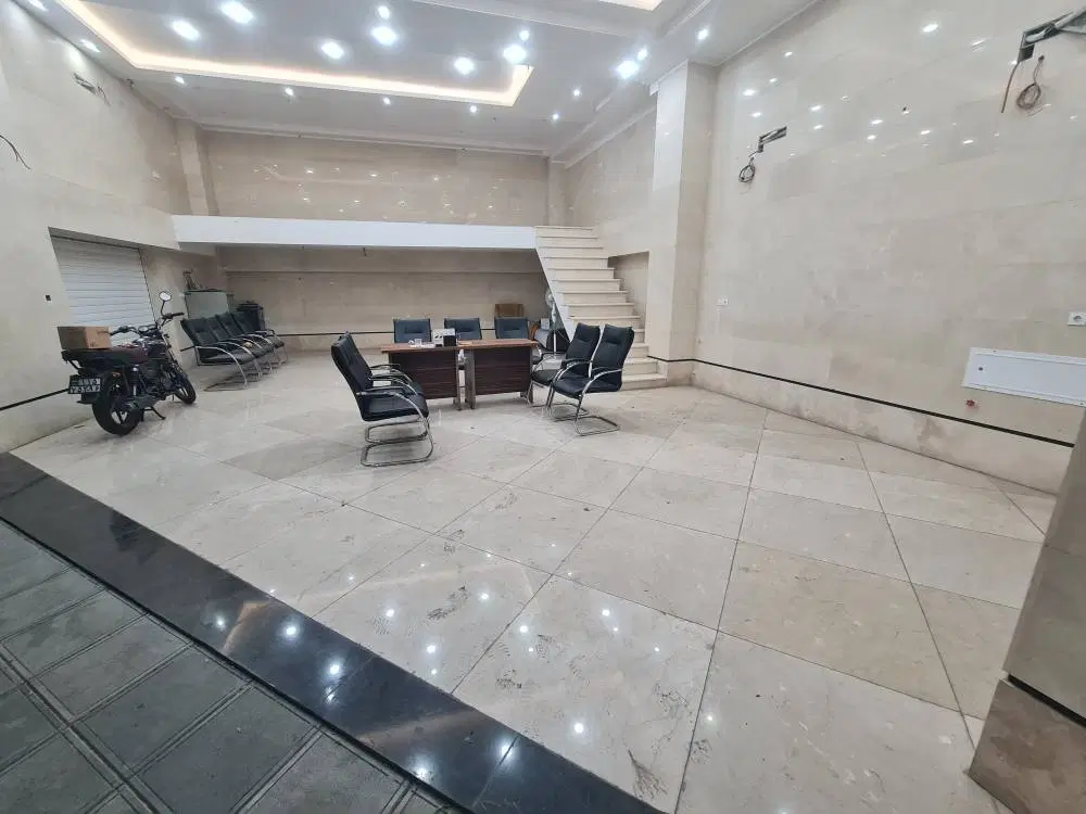 ۹۲ متر بر خیابان اصلی خیابان شریعتی