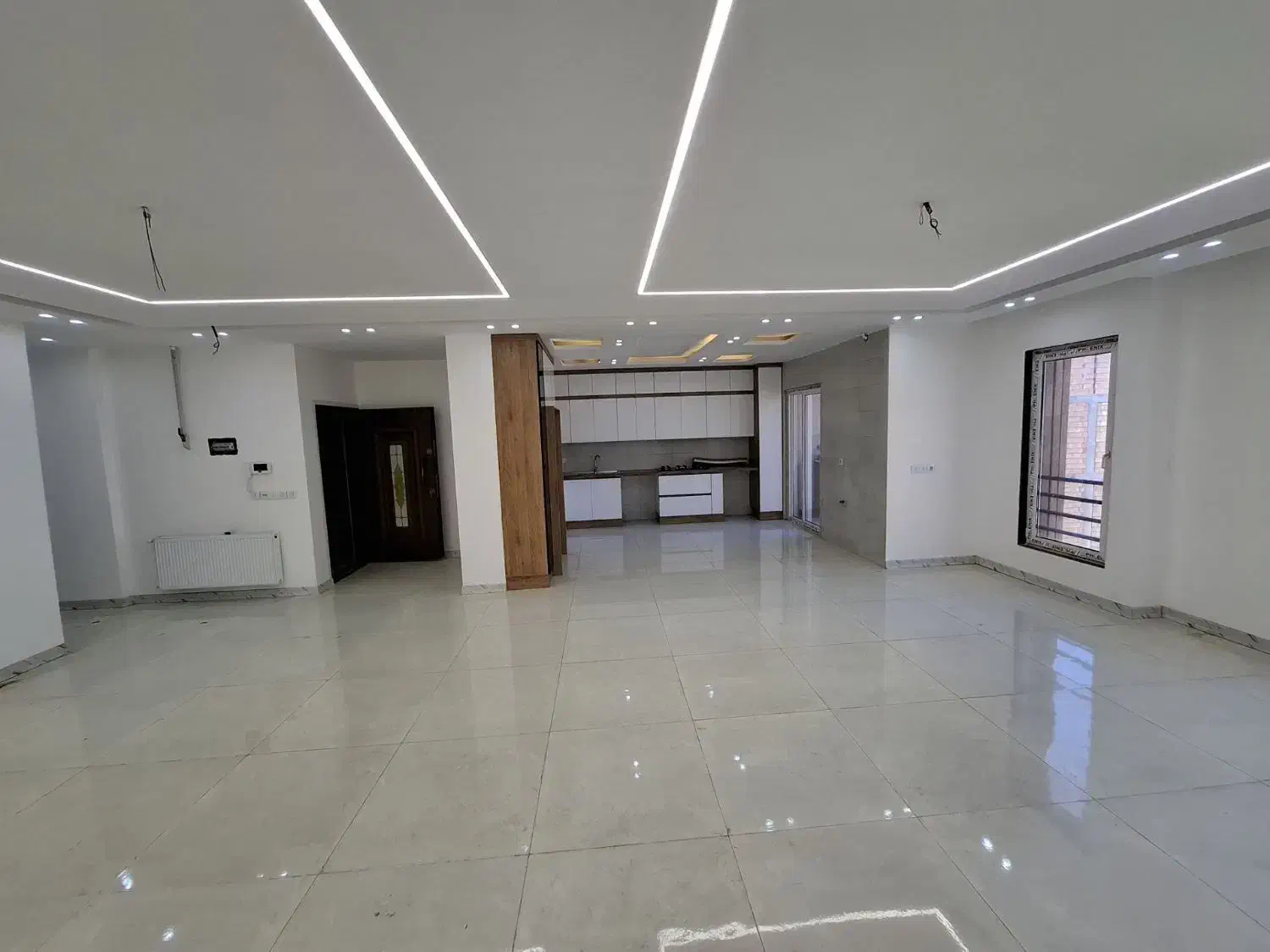 اپارتمان تک واحده طبقه ۴متراژ۱۵۵