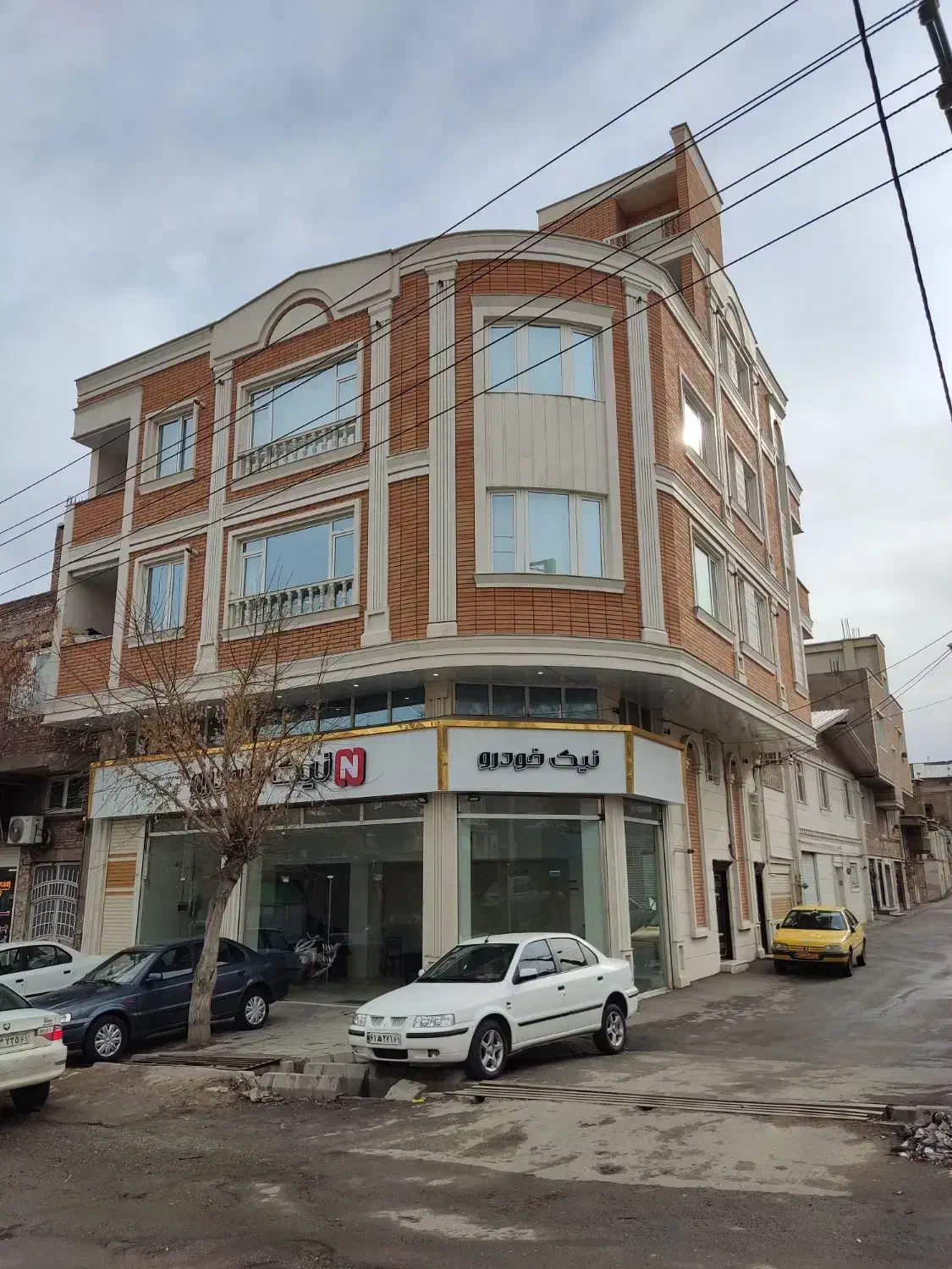 اجاره زیرزمین 150متری بلوارکردستان گلستان دو