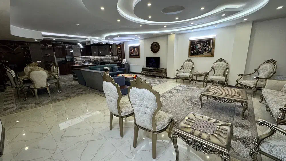 آپارتمان ۱۶۵ متری روبروی پارک ملت ملکشهر