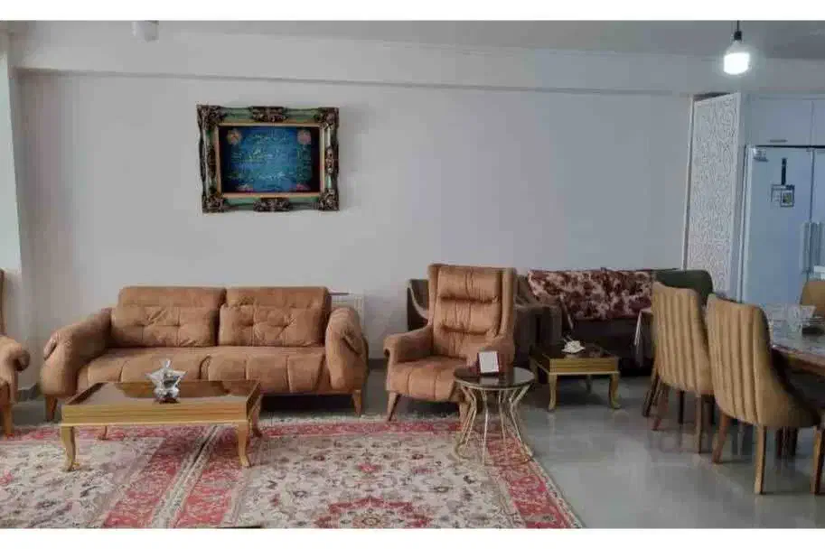 فروش آپارتمان 107 متر شرقی دو خوابه درشهناز،لک لر