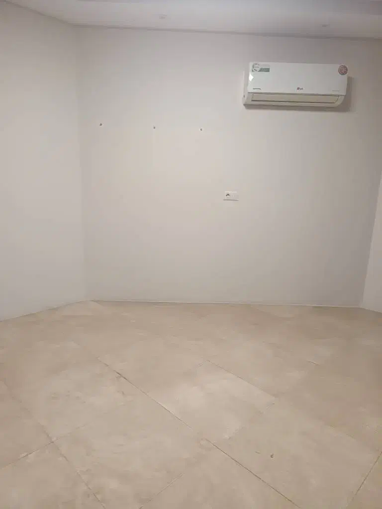 ۱۳۰ متر سند اداری تاپ لوکیشن شریعتی