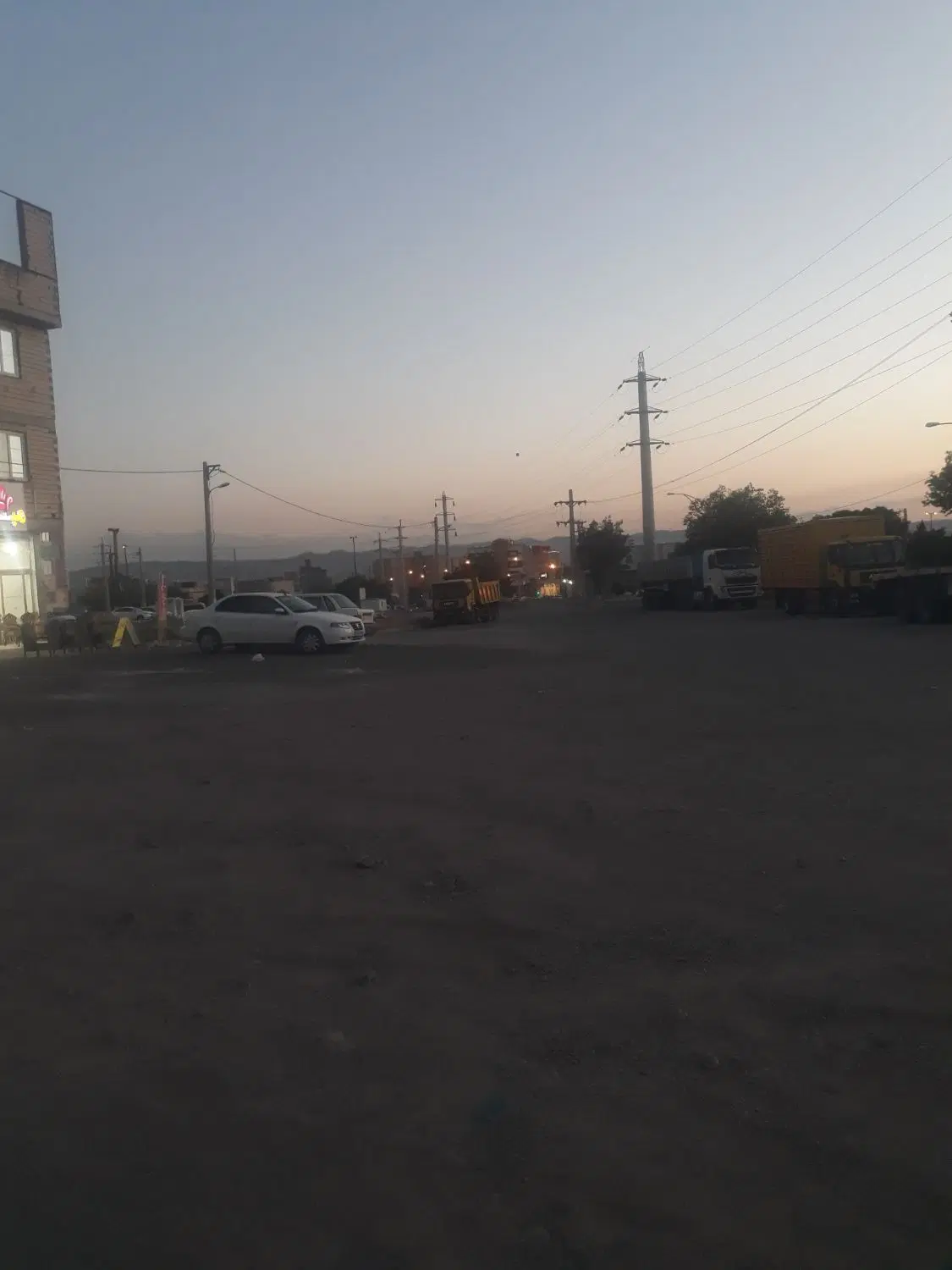 زمین لیل آباد،پیمانکاری ،فرزندآوری