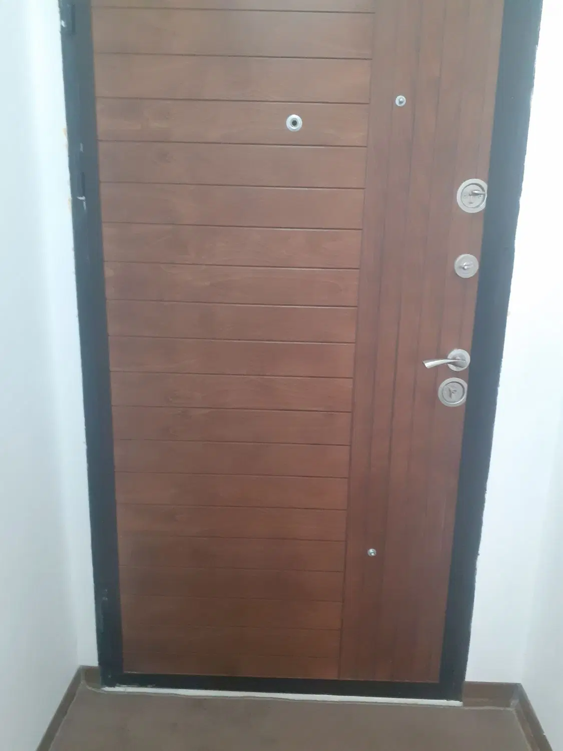 واحد خوش نقشه در مجتمع لاله