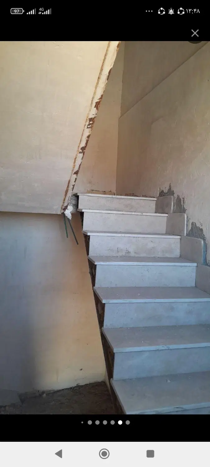 آپارتمان نیمه ساخته