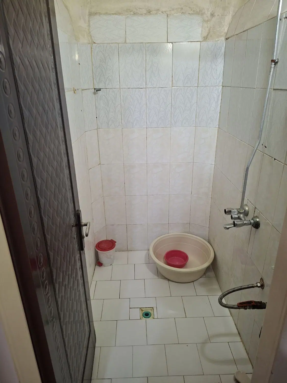 واحد 76 متری حسن آباد
