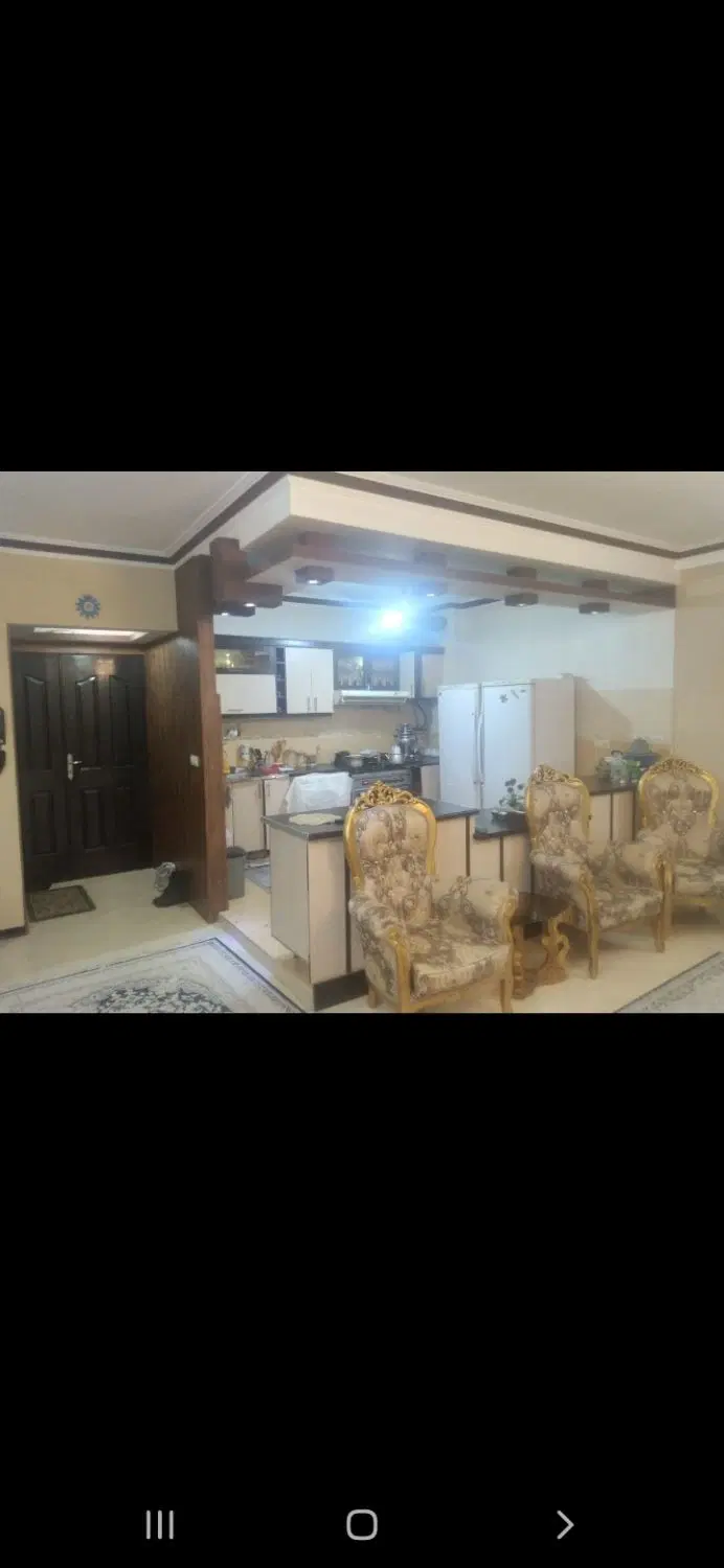 آپارتمان ۱۰۰ متری عبادی