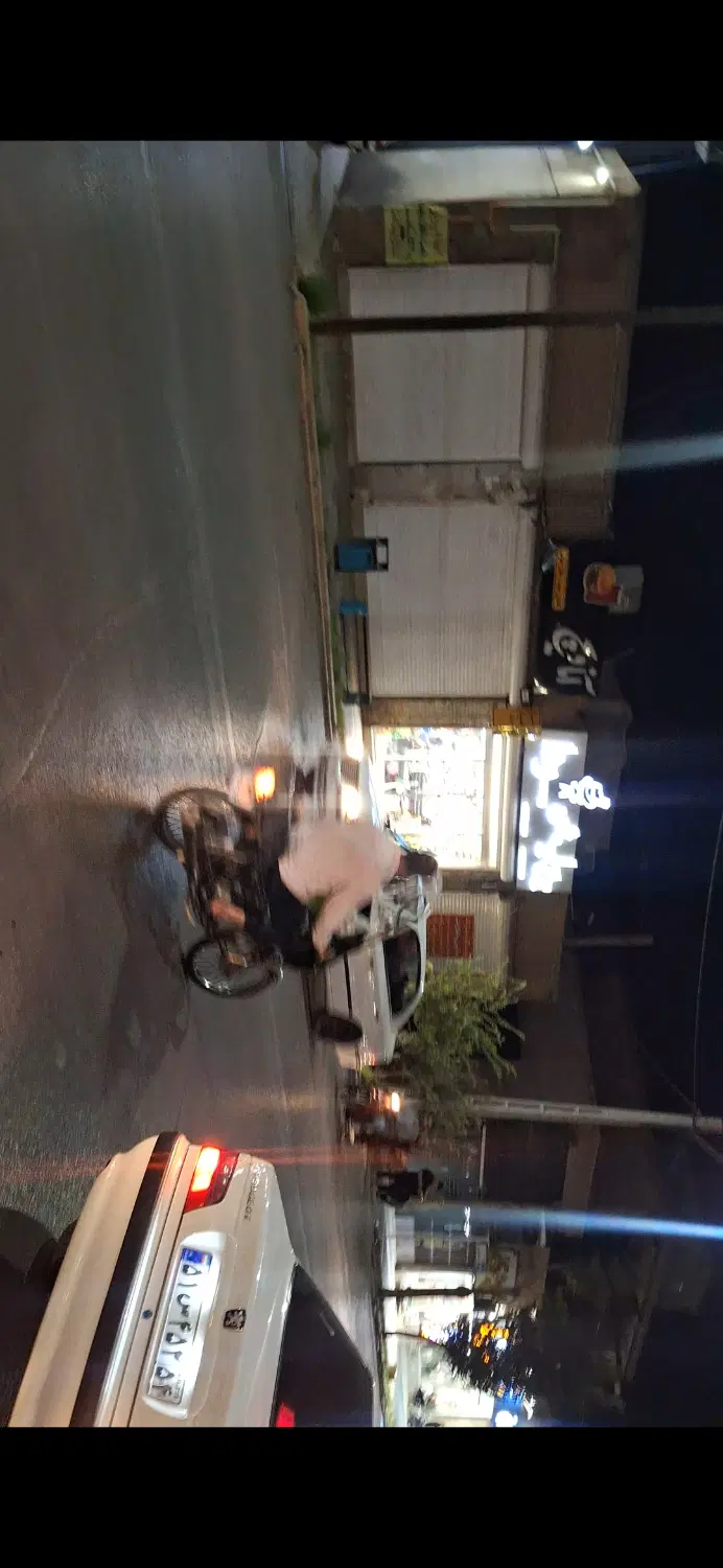 فروش منزل و ۴باب مغازه