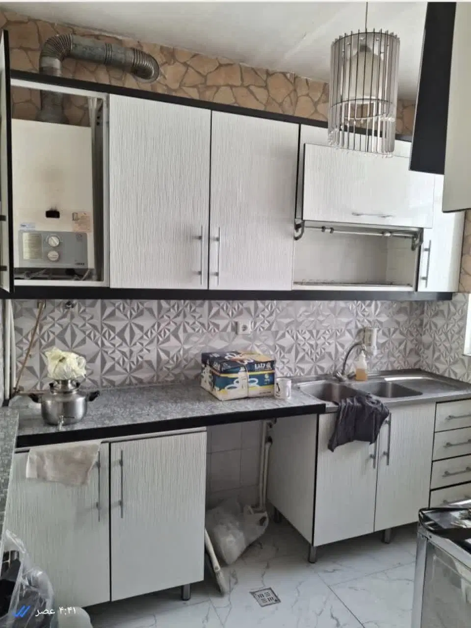 طبقه اول با پارکینگ و انباری
