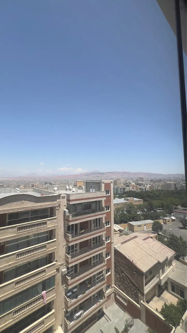 خانه حیاط شمالی ۲۰۰ متر ولیعصر شهریار