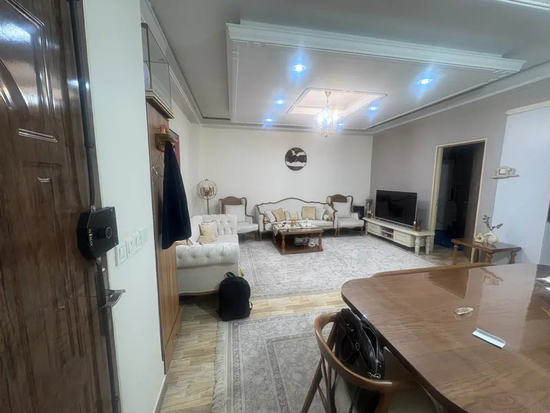 آپارتمان ۷۷ متری