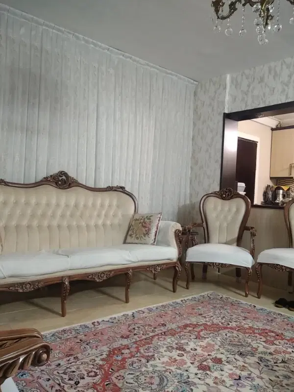 ۸۴ متری شهرک صادقیه
