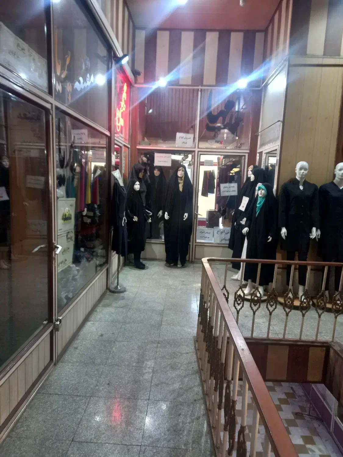 مغازه دو دهنه پاساژ وثوق