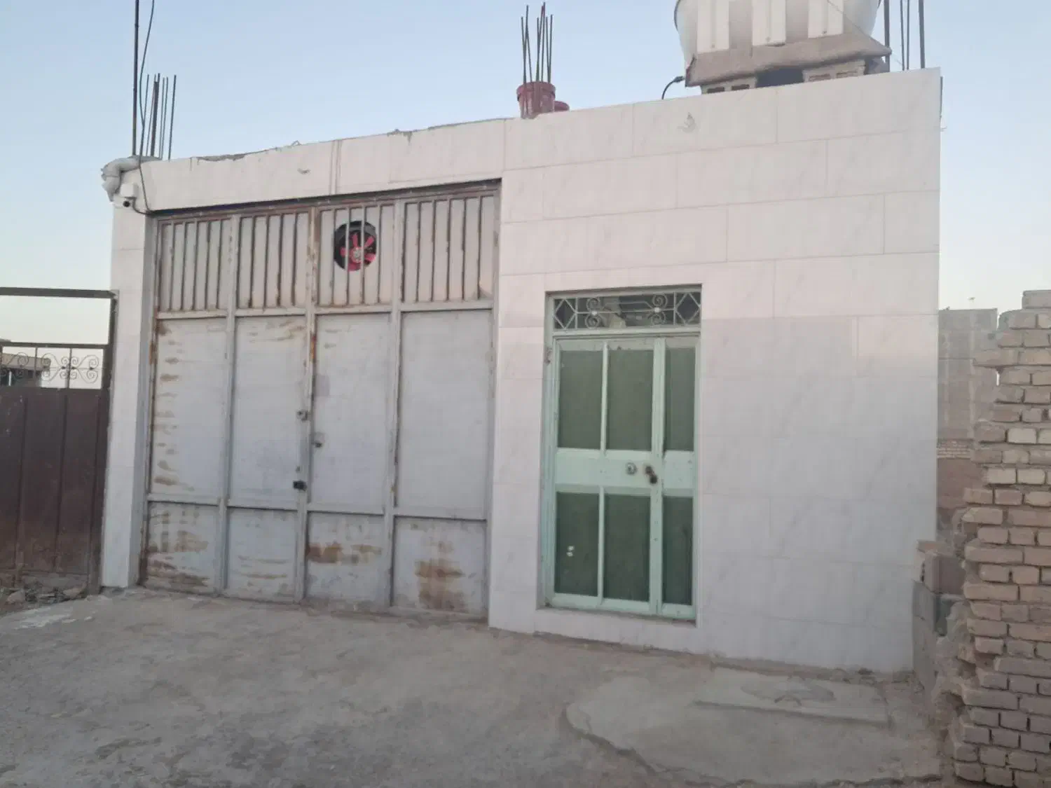 مغازه در جاده قلعه شور داخل کوچه مرغداری صوابی