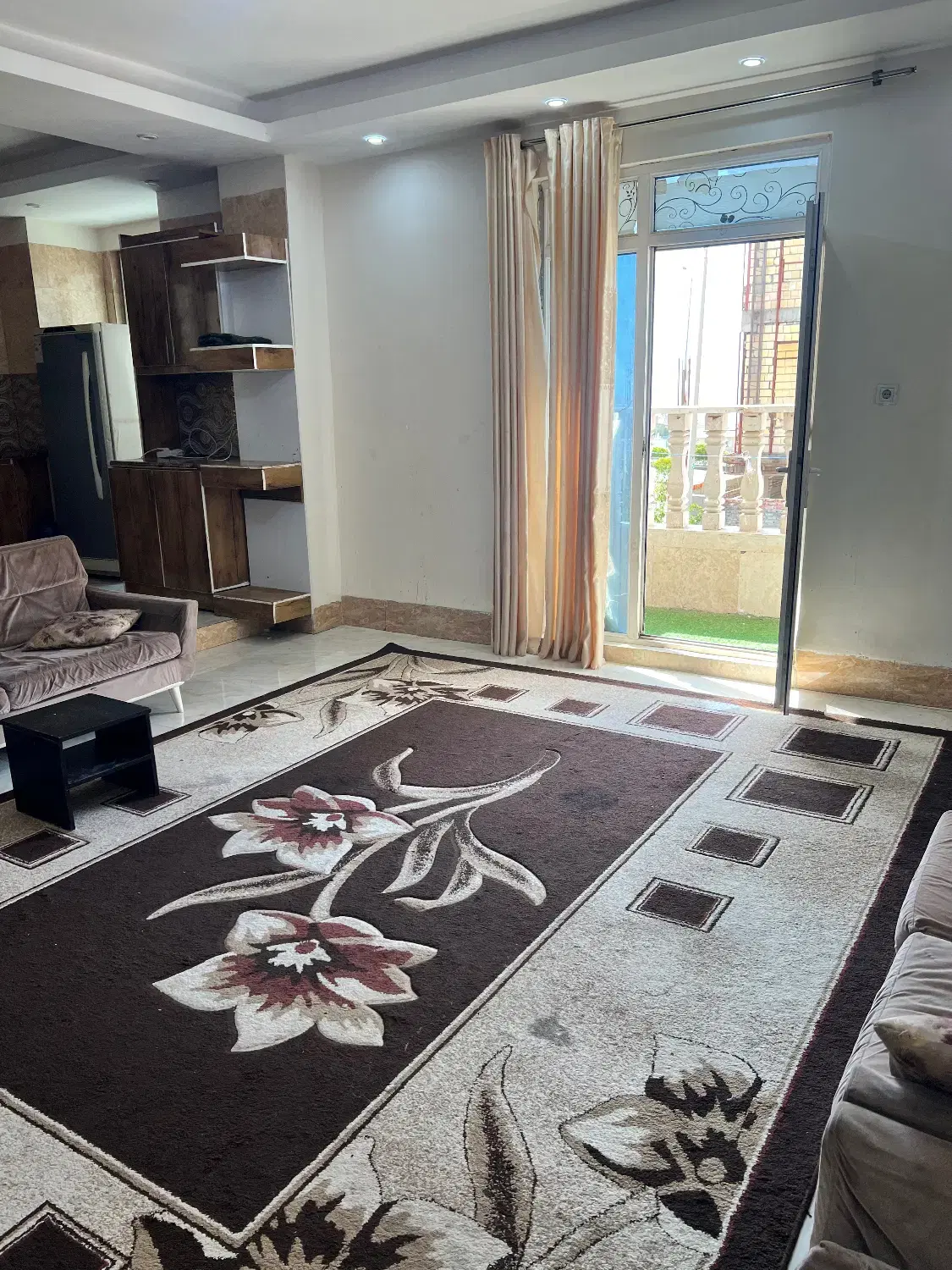 اجاره شبانه رو به دریا