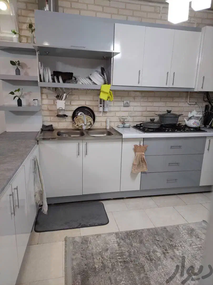 واحد همکف ۱۰۰ متر پارکینگ اختصاصی راه جدا