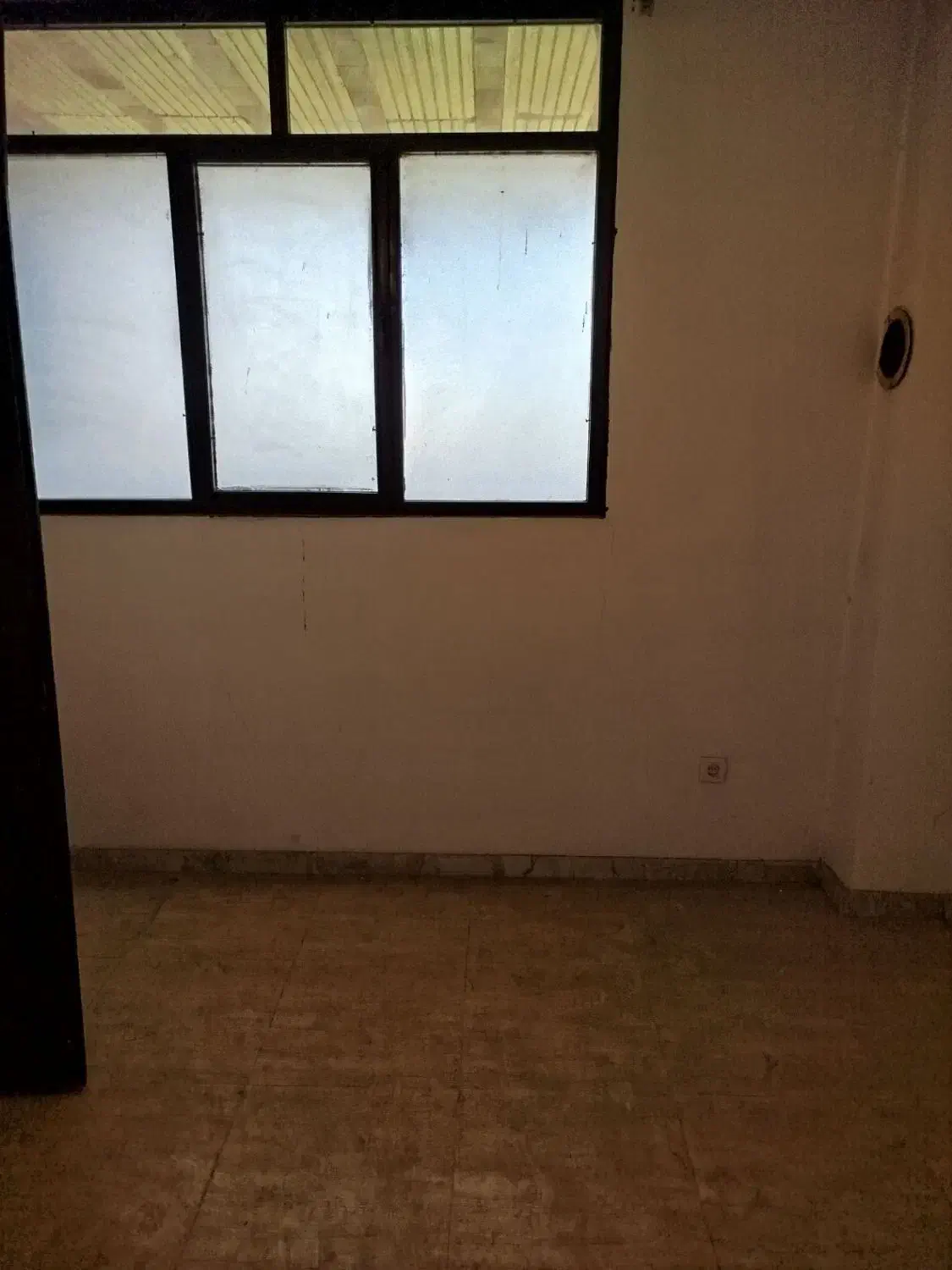 واحد ۵۶متری سنددار کوچه حاج اقبال