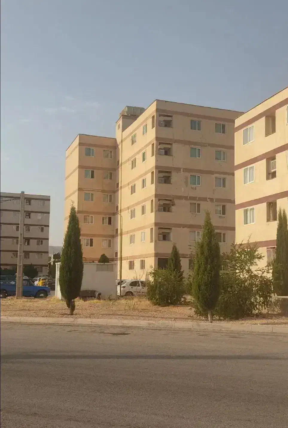 فروش آپارتمان دو خوابه وزارت دفاع شهید دست بالا