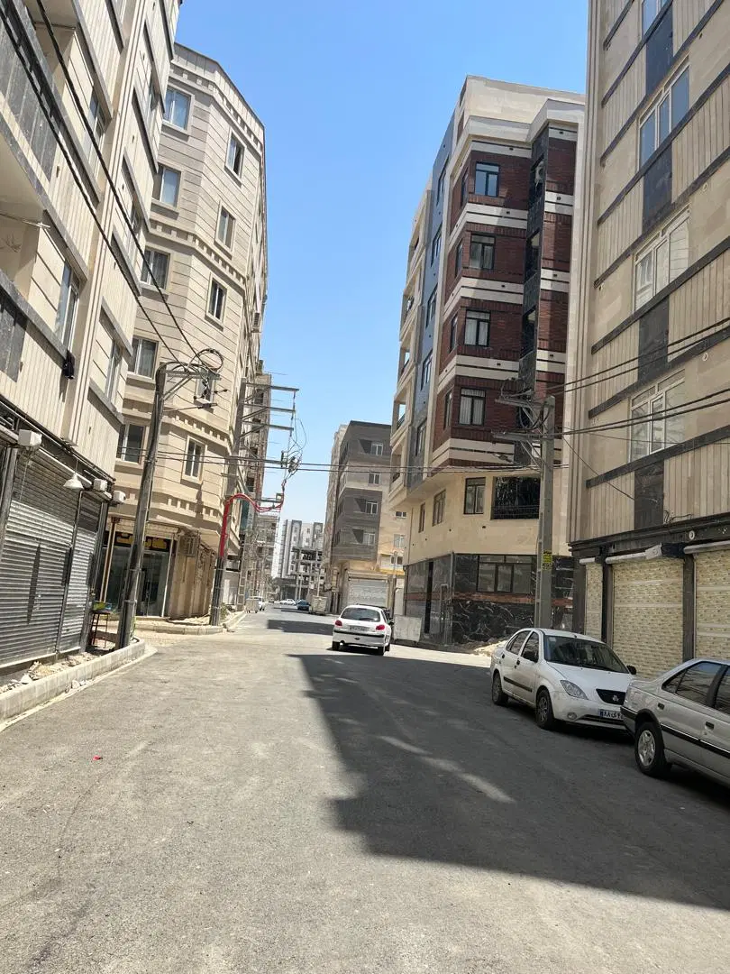 مغازه کهریزک 32 متر چهارباغ فرهنگیان