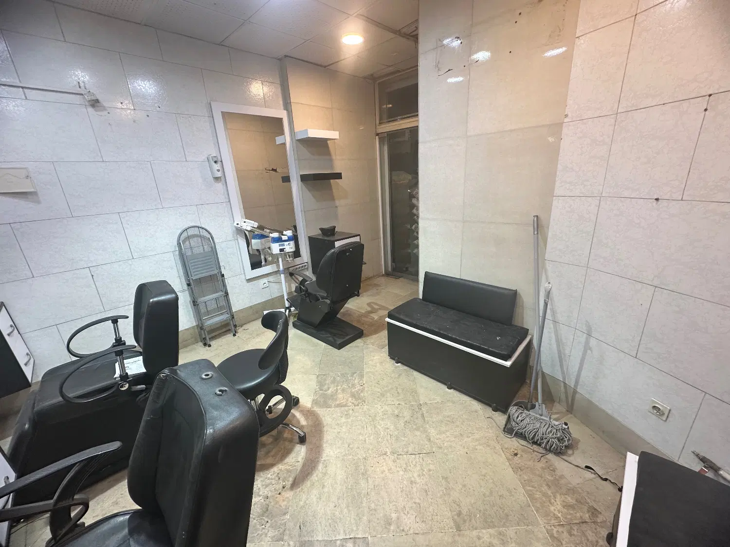 اجاره مغازه با کاربری آرایشگاه مردانه