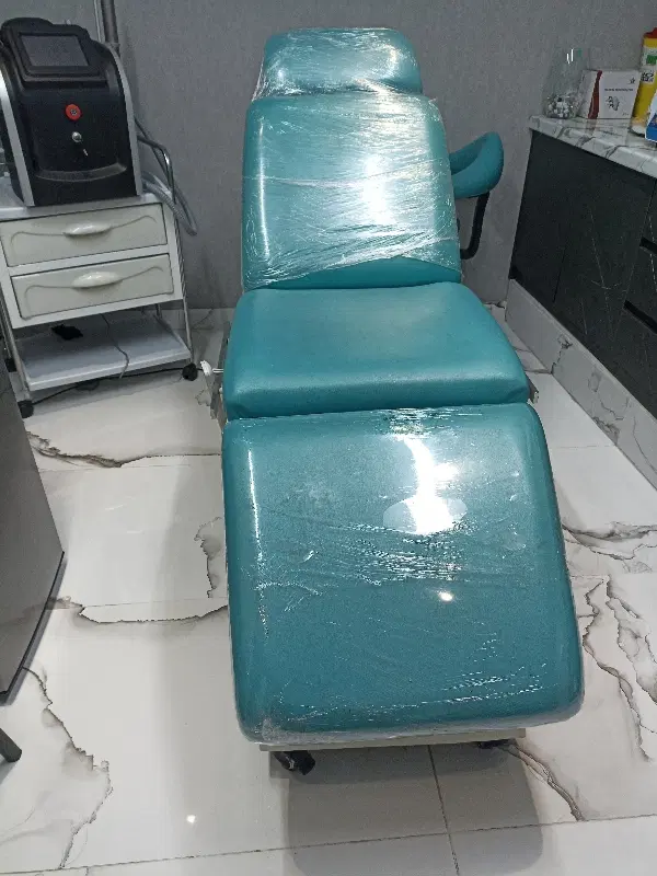 اجاره کلینیک برای خدمات کاشت ابرو