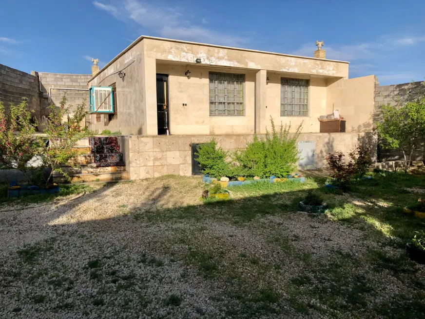خانه ویلایی ابتدای جاده مزدقینه