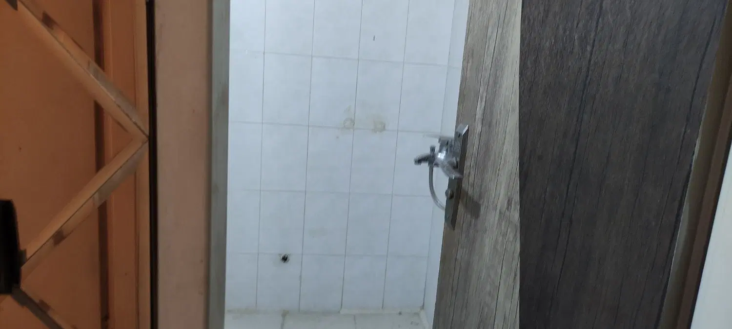 بلوارمولاناخ کنارگذرگلستان توحید۷۵متر