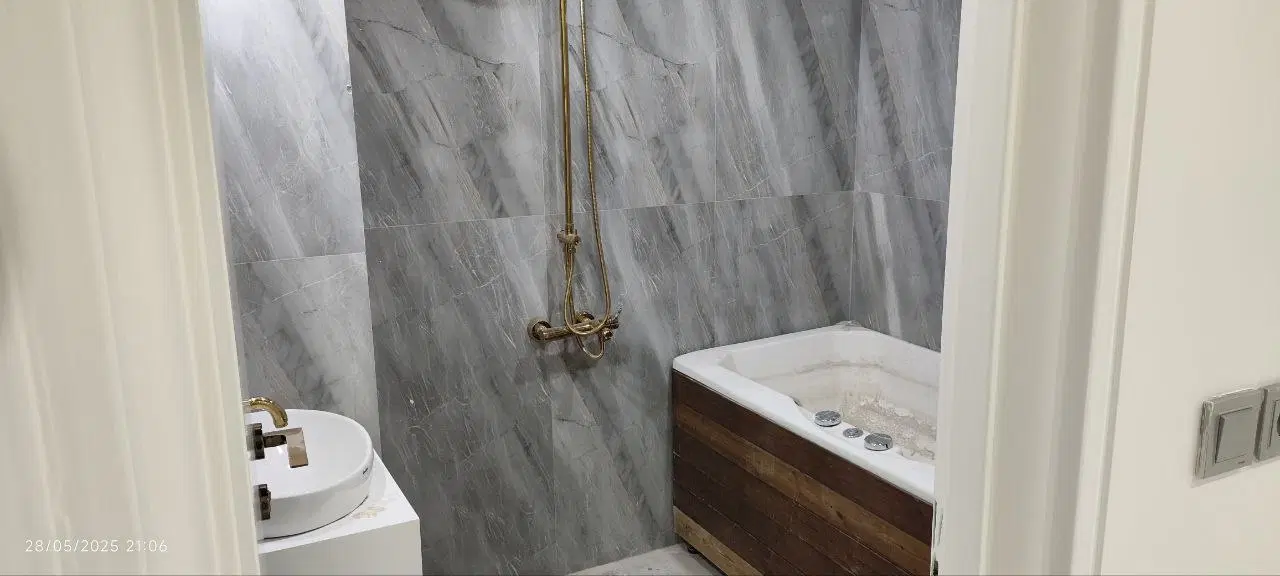 اپارتمان نوساز.عطار 147متر جنوبی