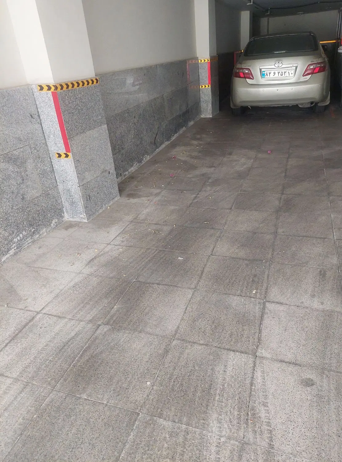 اجاره پارکینگ مسقف غیر مزاحم بالای م جمهوری