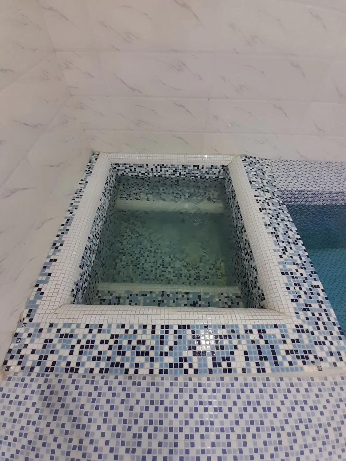 اجاره ویلا استخردار
