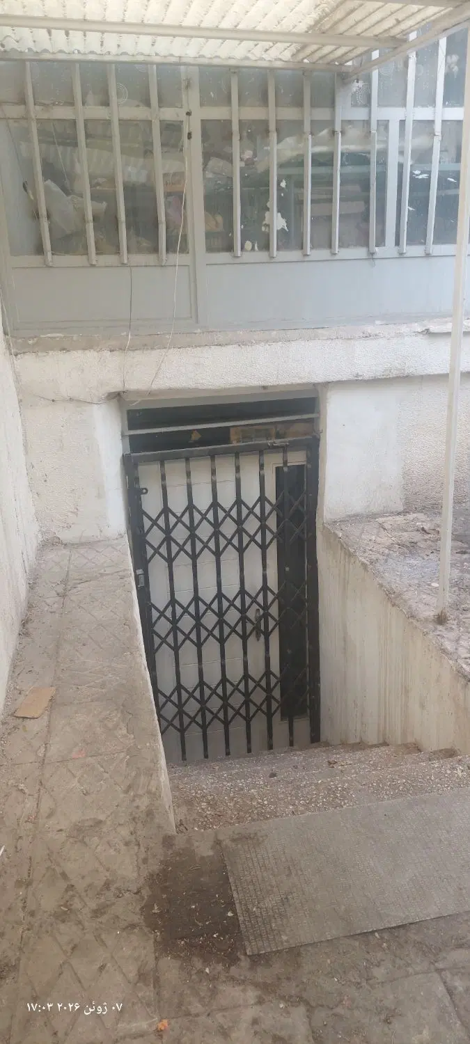 ملک ویلایی حیاط دار به صورت دربست مناسب کارگاه