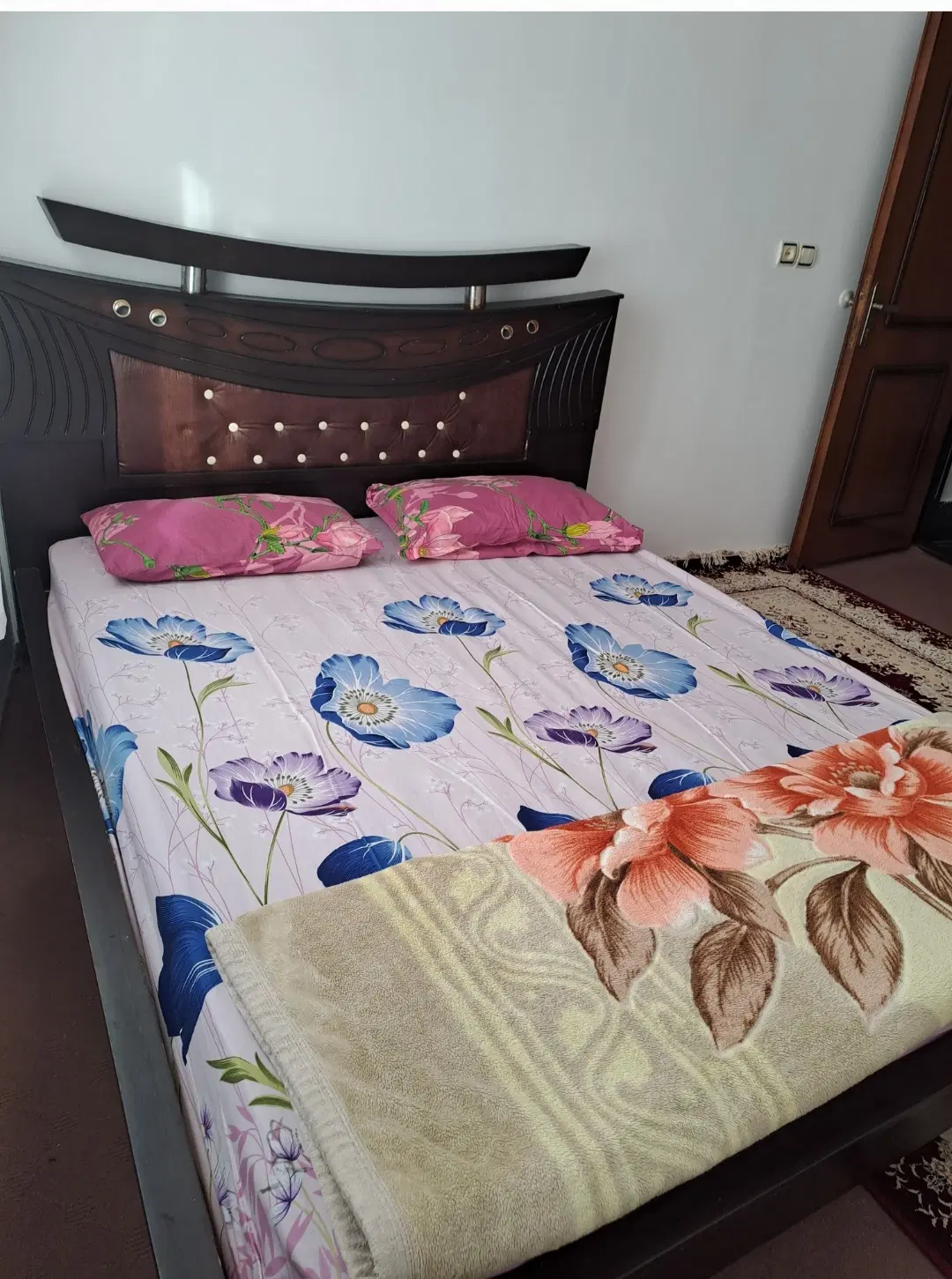 سوییت ویلایی دوبلکس دارای حیاط و پارکینگ