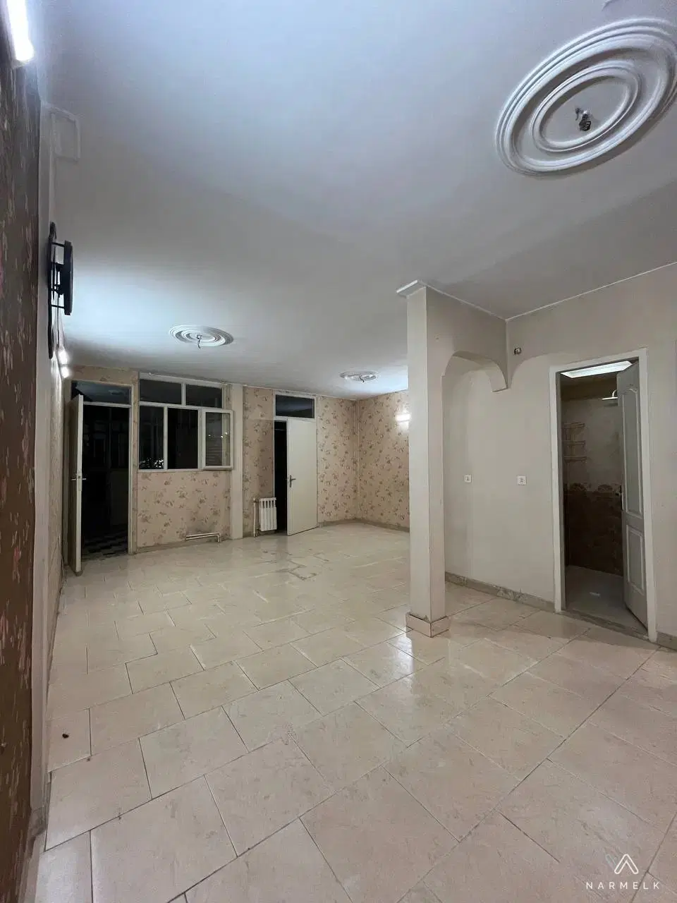 اپارتمان ۷۰ متر دو خواب نارمک گلبرگ شرقی