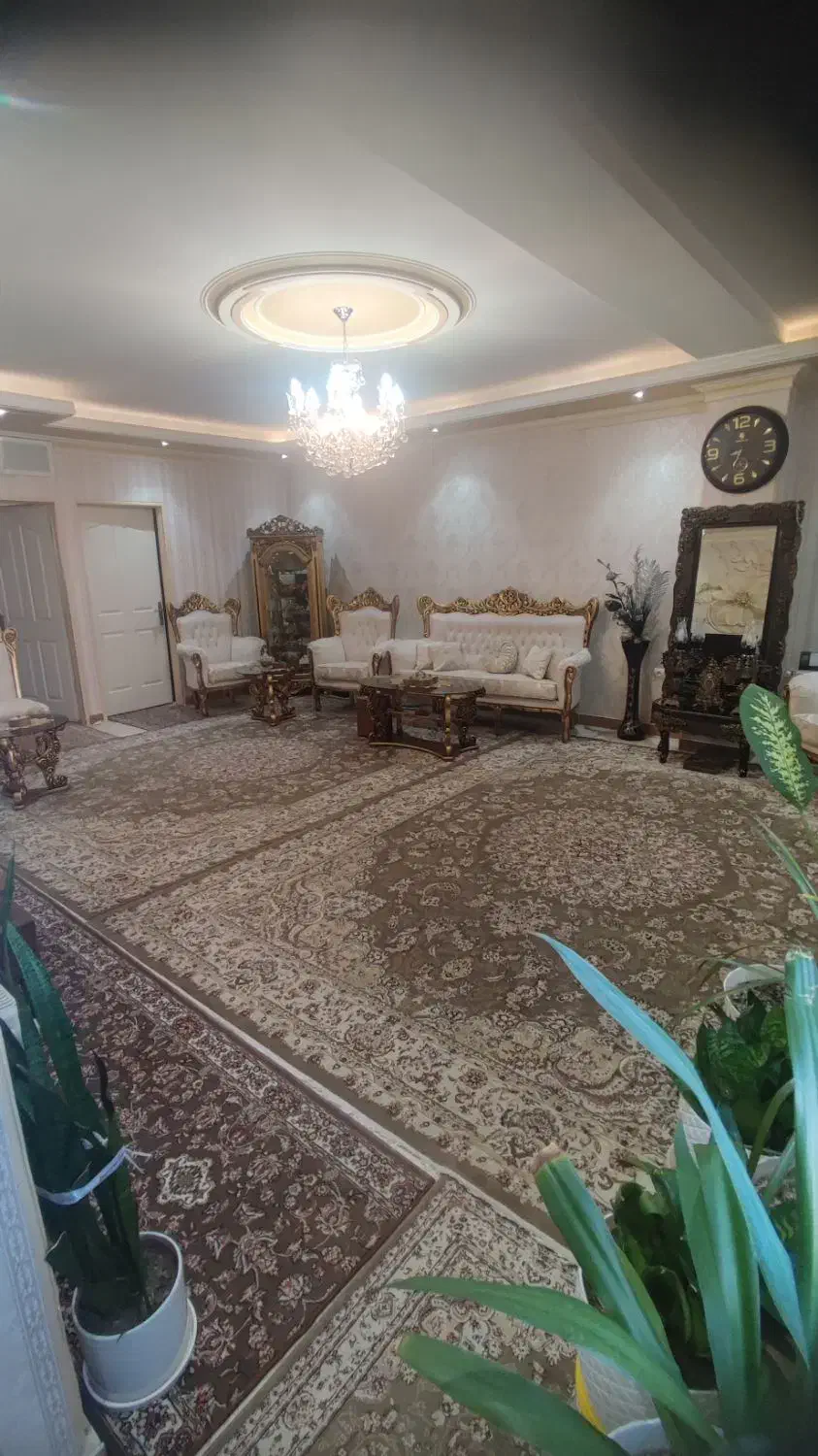 ۸۱ متر دوخواب شهرک شریعتی