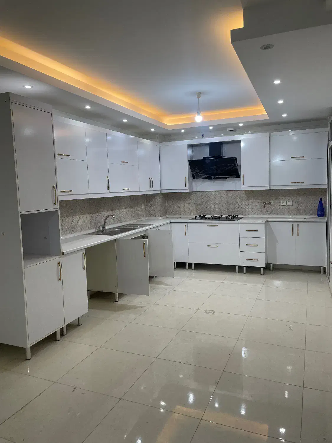 فروش واحد همکف عطار