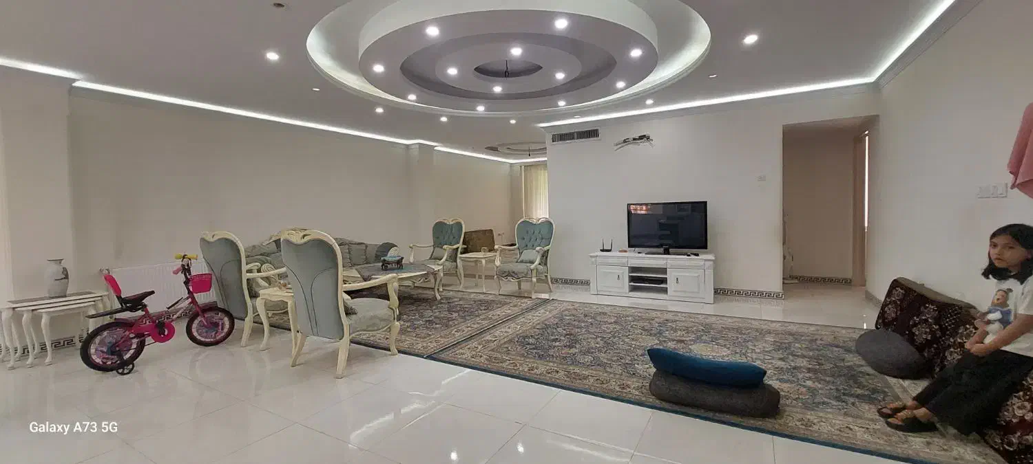 فروش واحد متراژ بزرگ فاز یک سند دار