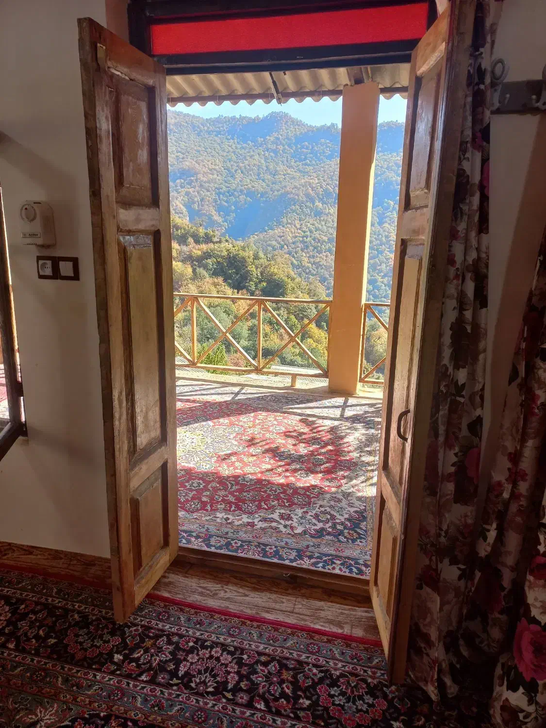 خانه سنتی در دهنه زرینگل روستای خاک پیرزن