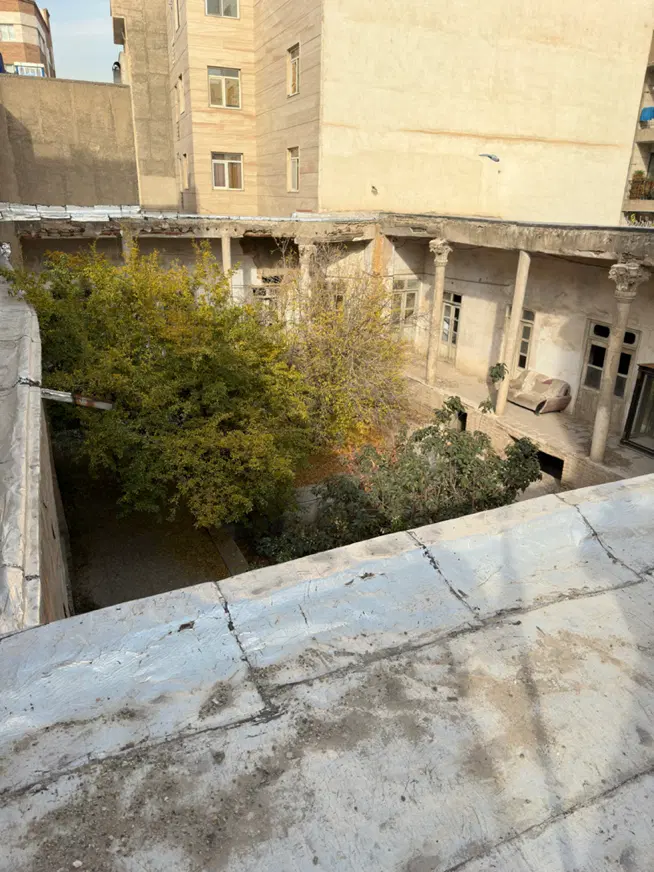 کلنگی قابل سکونت محل کار پلاک ۱ بازار میدان محمدیه